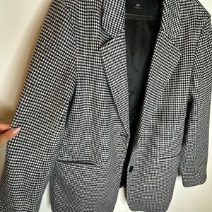 Black Houndstooth Patterned Blazer